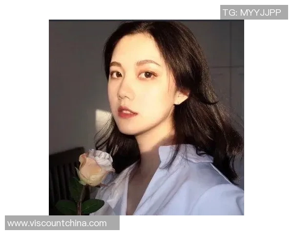 高冷气质足球女星独特魅力头像展现个性与风采